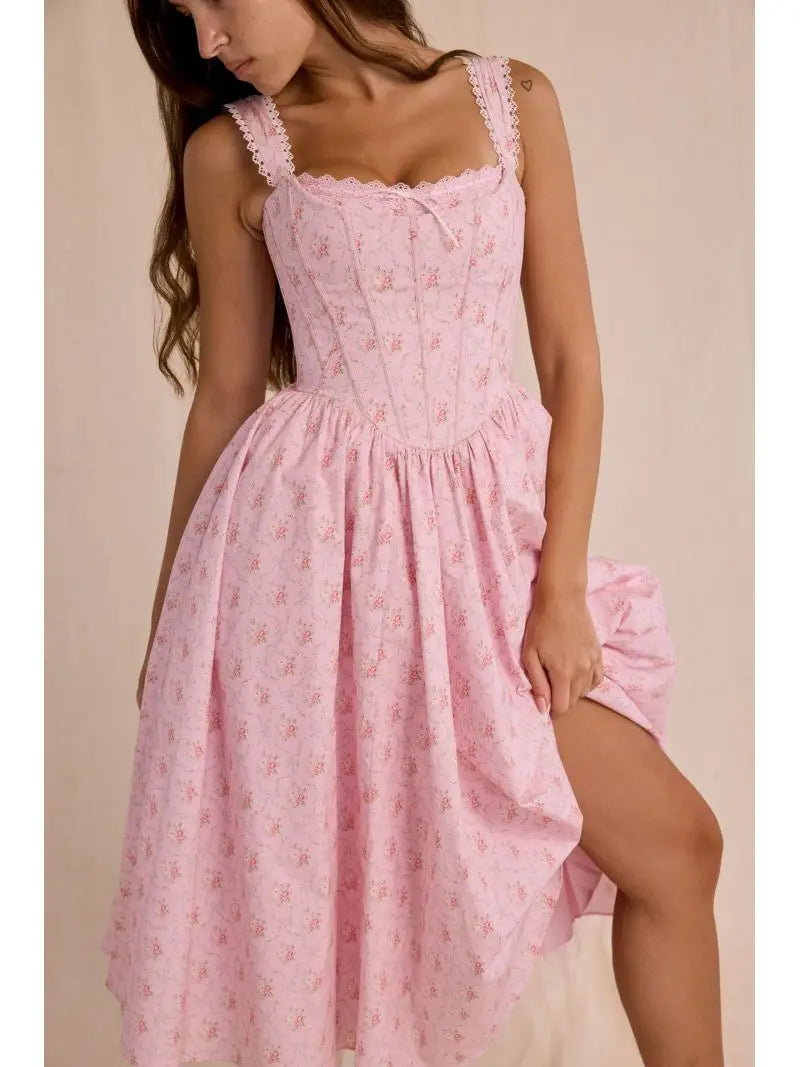 2026 girl-style daily casual floral pattern dress with open back and waist, lace trim, fashionable and elegant suspender dress.
