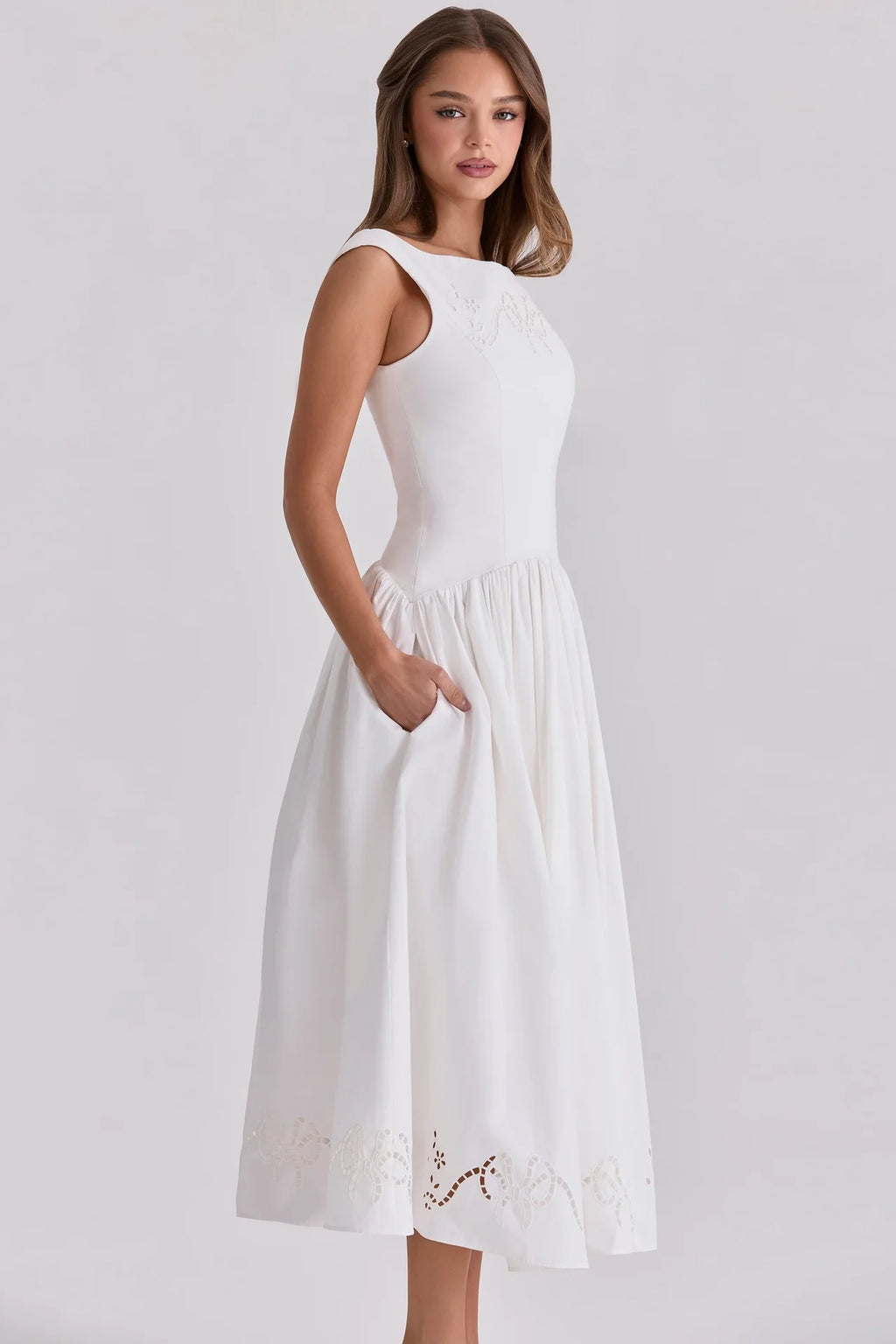 Chic Vintage White Boat Neck Dress Embroidered Cap Sleeve Cutwork Hem High Waist Flowy A-line Gown 2026 New Evening Party Outfit