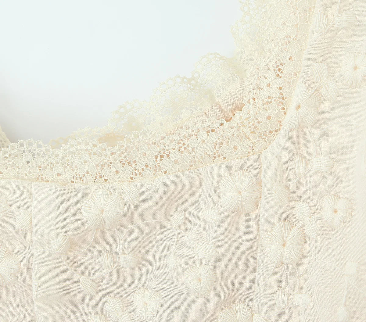 2024 Apricot Spliced Lace Bow Ruched Chest Embroidery Sexy Corset Women Summer Tank Tops Pleated Slim Through Buttons Crop Top