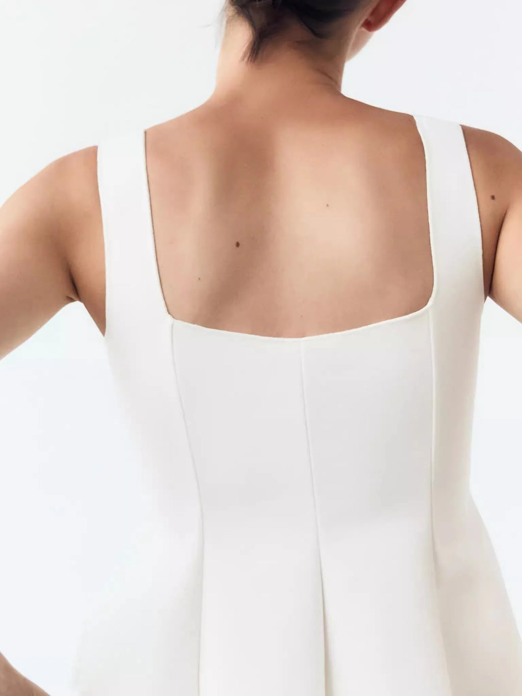 Sweet Style Women's Elastic Vest Strap Top New Summer 2025 Short Skirt Style Hem Single Button Fastening Regular Thickness