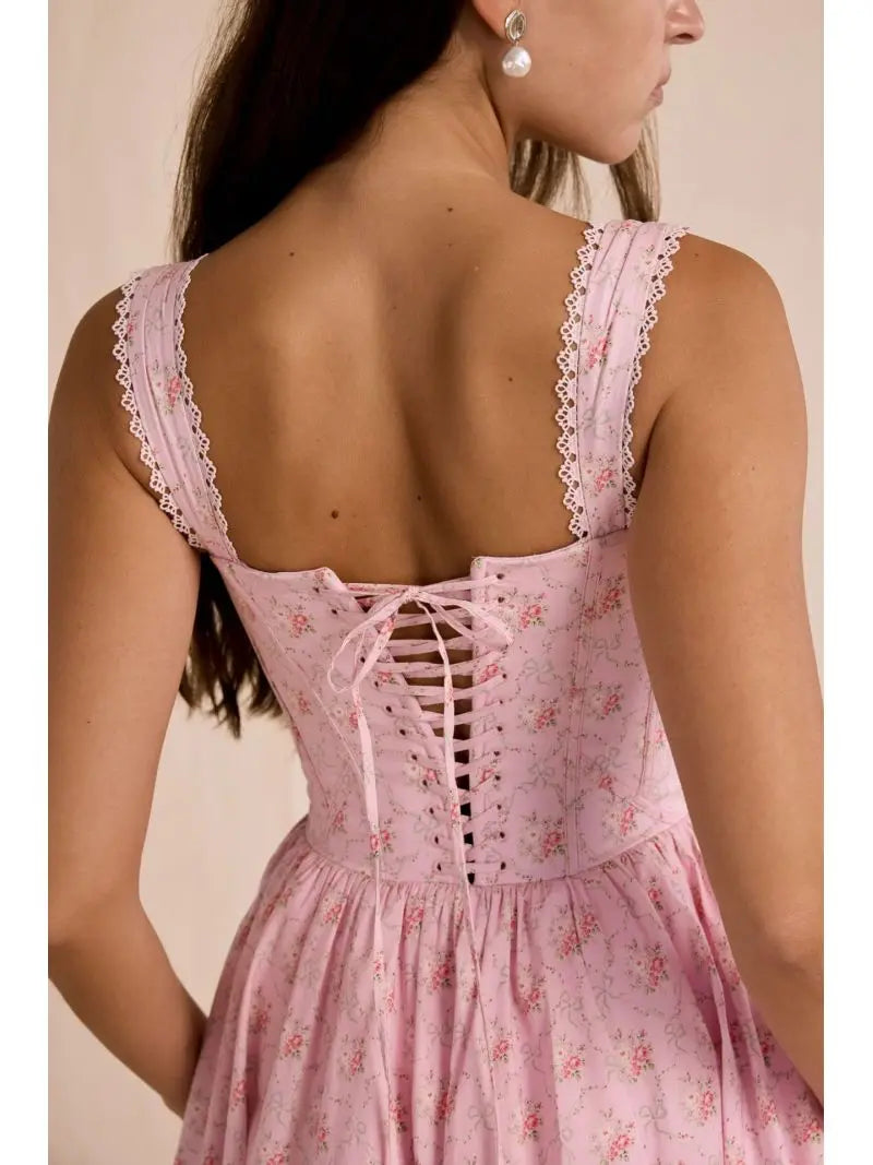 2026 girl-style daily casual floral pattern dress with open back and waist, lace trim, fashionable and elegant suspender dress.