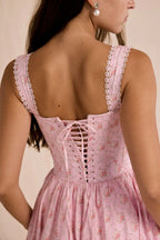 2026 girl-style daily casual floral pattern dress with open back and waist, lace trim, fashionable and elegant suspender dress.