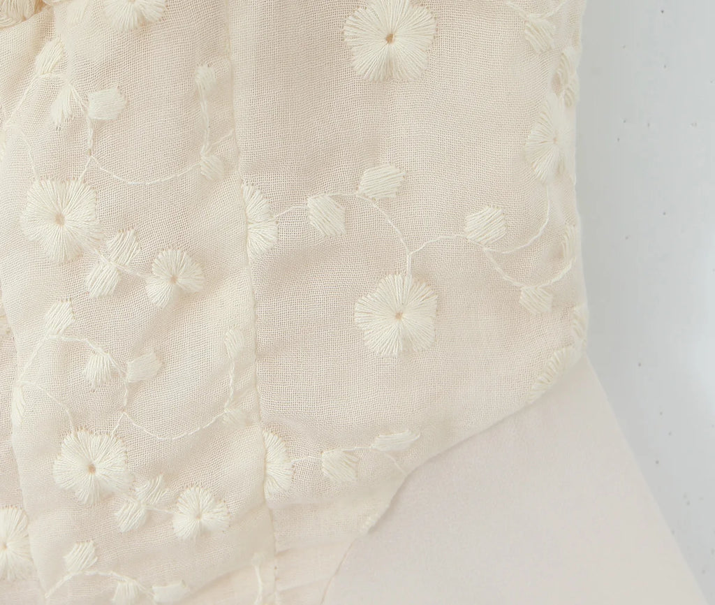 2024 Apricot Spliced Lace Bow Ruched Chest Embroidery Sexy Corset Women Summer Tank Tops Pleated Slim Through Buttons Crop Top